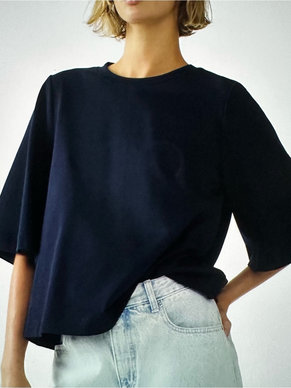 H&M Loose-fit Top in Thick Pima Cotton Crewneck Tee - Dark Blue - Size Small